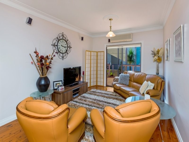 2 Bassan Street, Woy Woy Bay NSW 2256