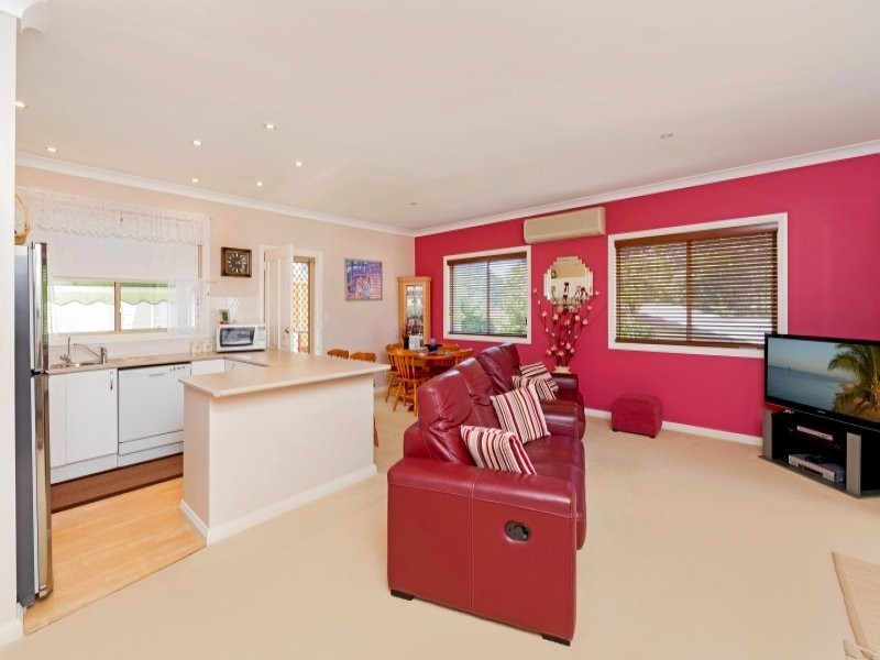 2 Bassan Street, Woy Woy Bay NSW 2256