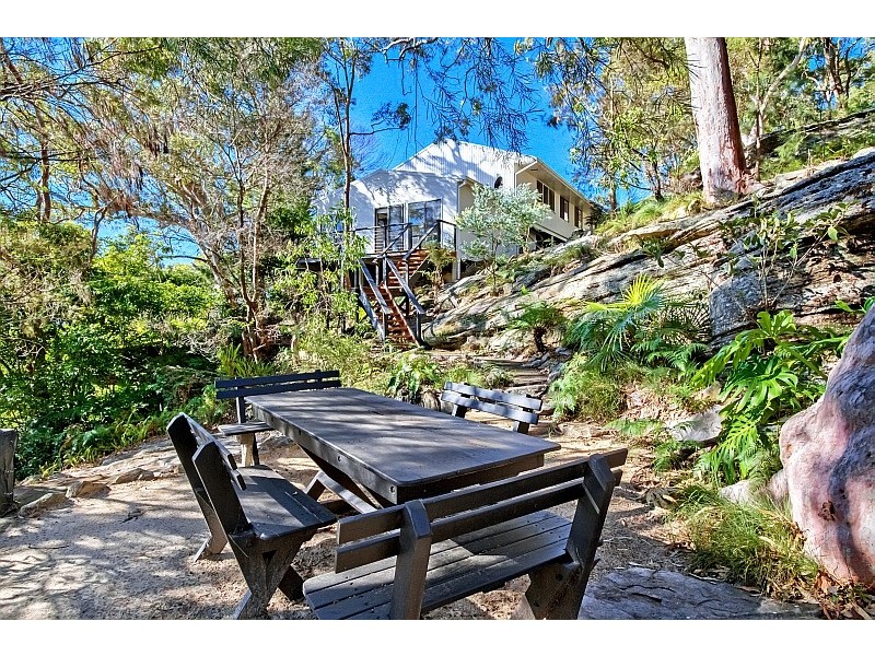 2 Onthonna Terrace, Umina Beach NSW 2257