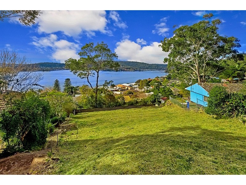 33 Bayview Crescent, Blackwall NSW 2256