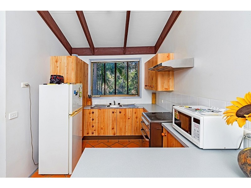 3 Fern Close, Wyoming NSW 2250