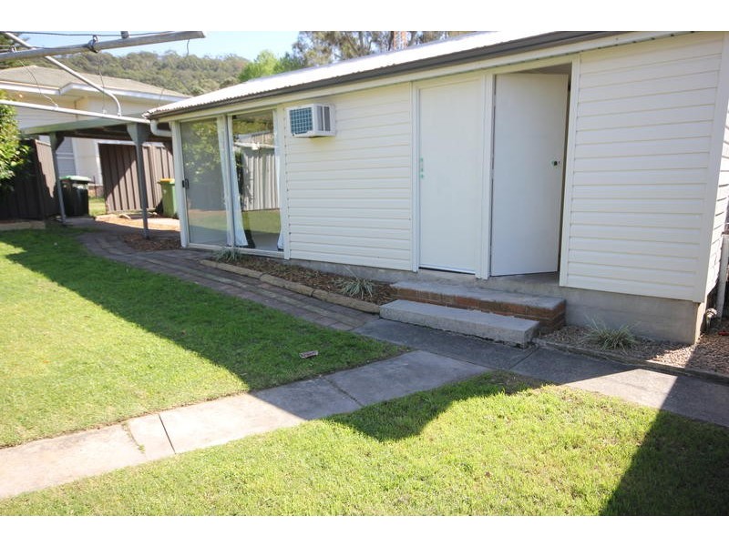 Cabin/75 Brisbane Water Drive, Point Clare NSW 2250