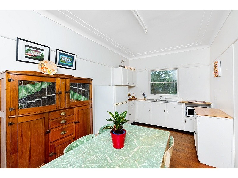 1 Angler Street, Woy Woy NSW 2256