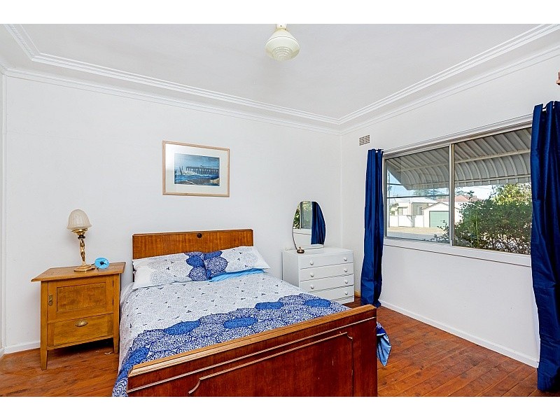 1 Angler Street, Woy Woy NSW 2256