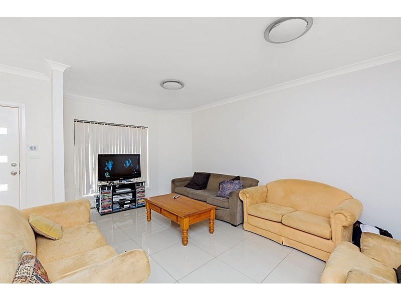 2/56 Gallipoli Avenue, Blackwall NSW 2256