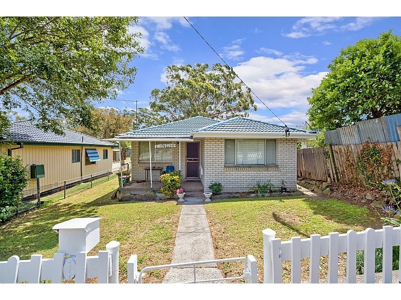 1 Barrenjoey Road, Ettalong Beach NSW 2257