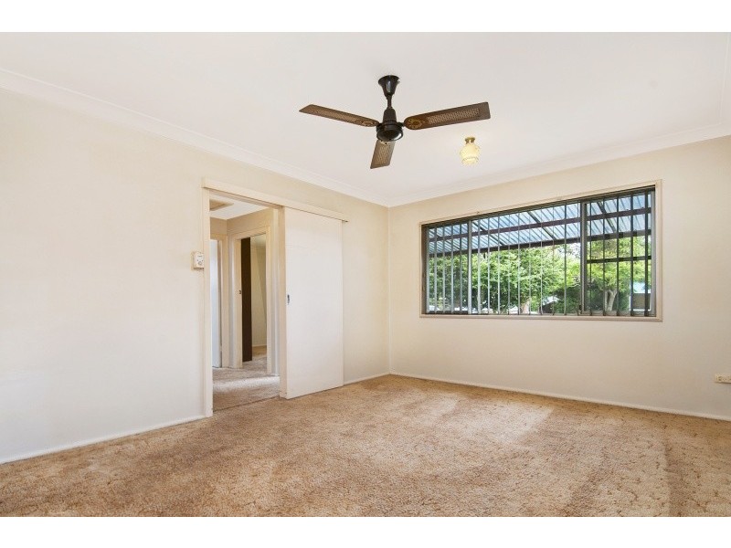 65 Dorothy Ave, Woy Woy NSW 2256