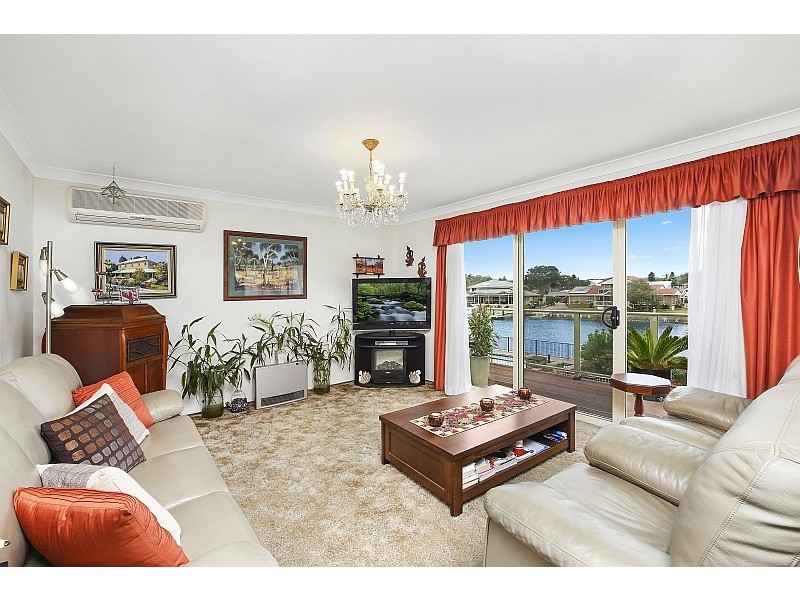 84 Helmsman Boulevard, St Huberts Island NSW 2257
