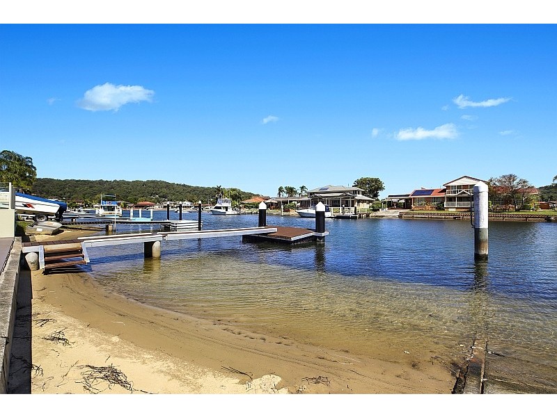 80 Helmsman Boulevard, St Huberts Island NSW 2257