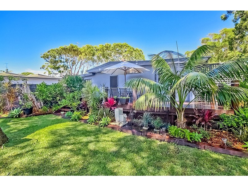 21 Bateau Bay Road, Bateau Bay NSW 2261