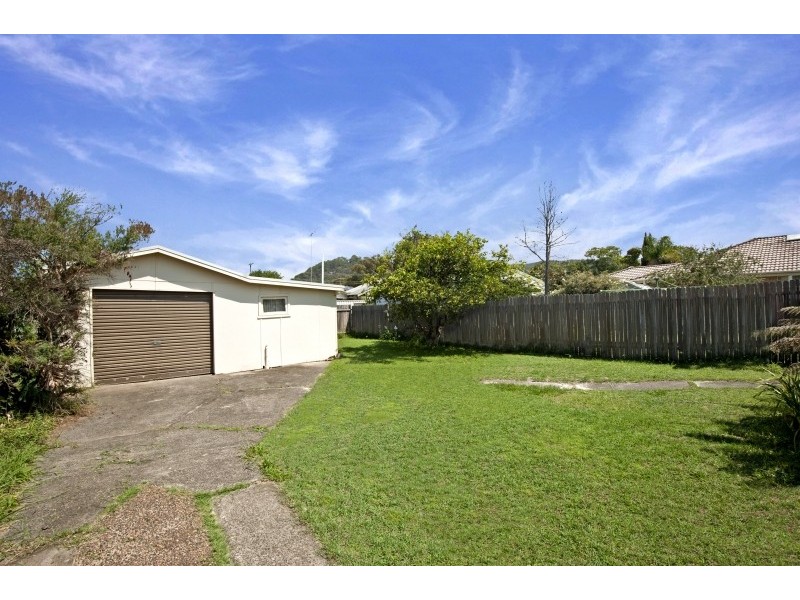 86 Dunalban Avenue, Woy Woy NSW 2256