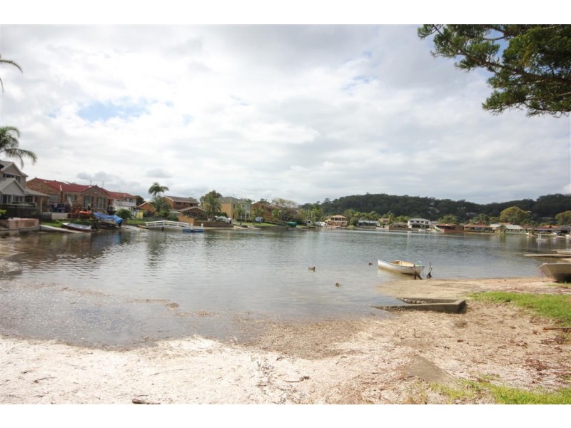 6 Cuttlefish Parade, St Huberts Island NSW 2257