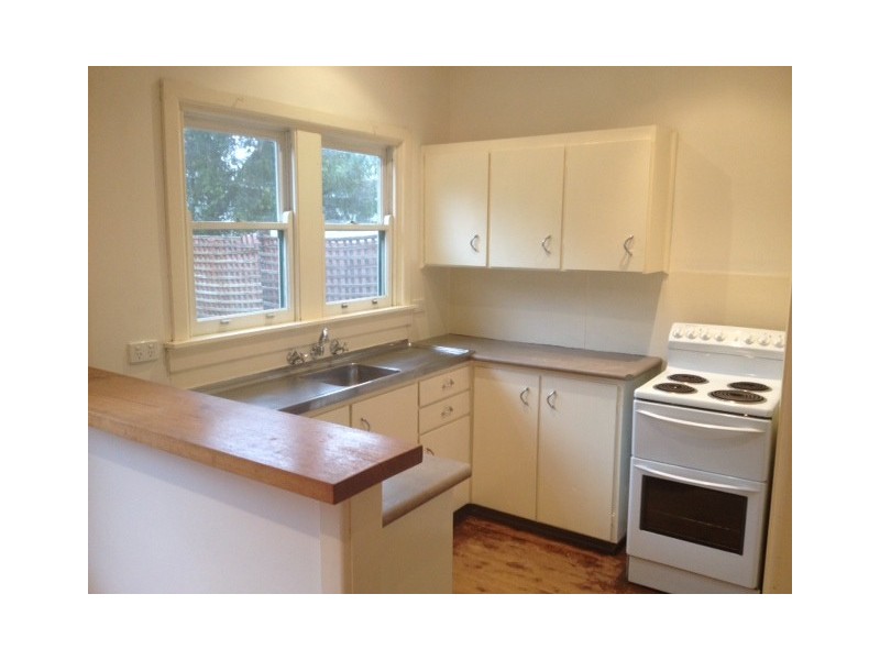 32 Boronia Avenue, Woy Woy NSW 2256