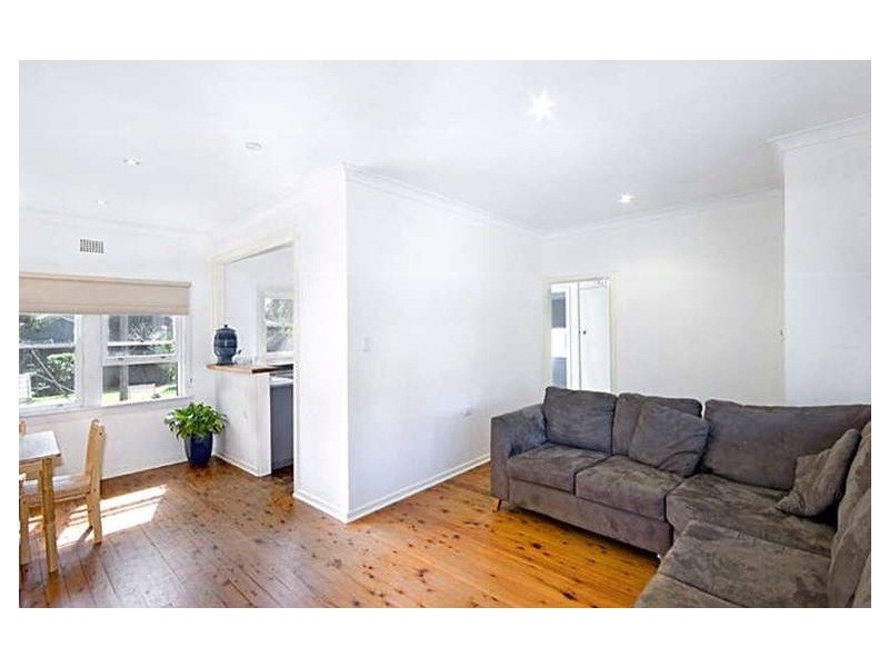 32 Boronia Avenue, Woy Woy NSW 2256