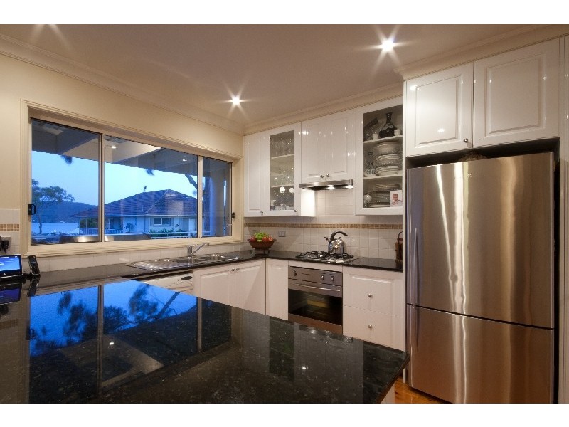 85 Albany Street, Point Frederick NSW 2250