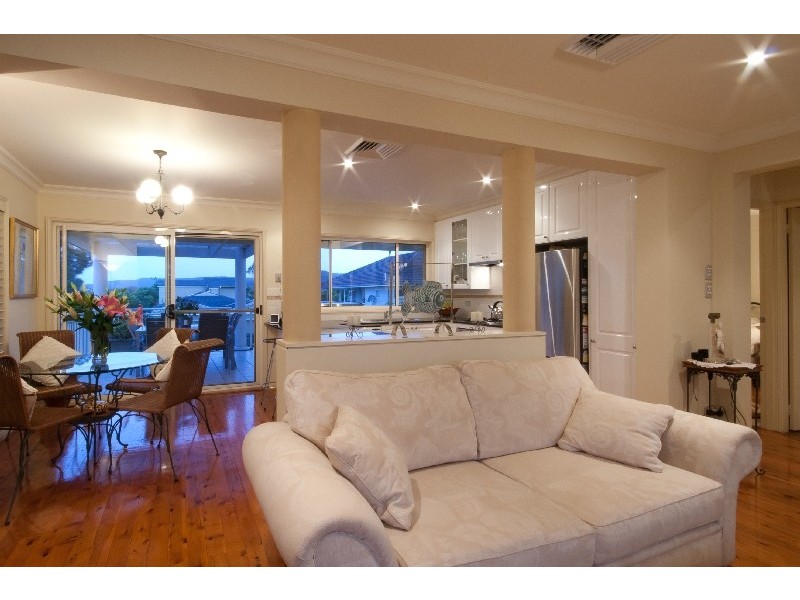 85 Albany Street, Point Frederick NSW 2250