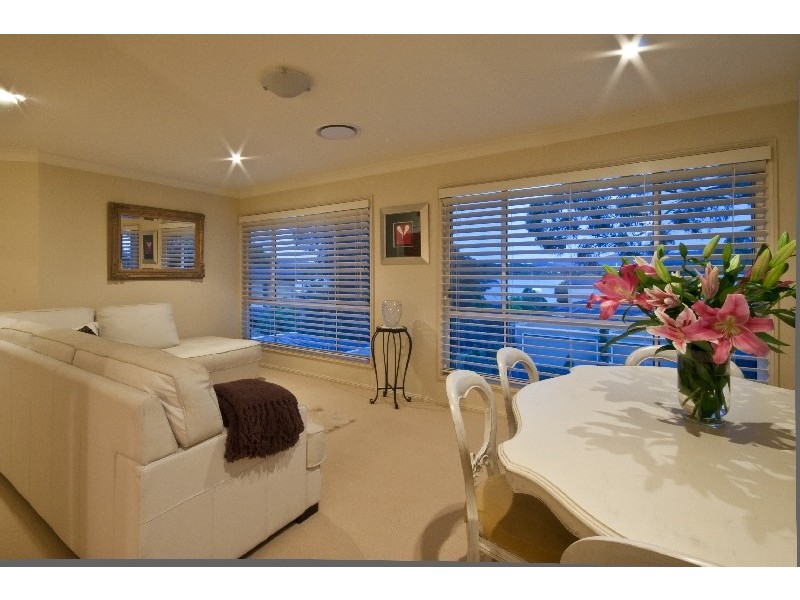 85 Albany Street, Point Frederick NSW 2250