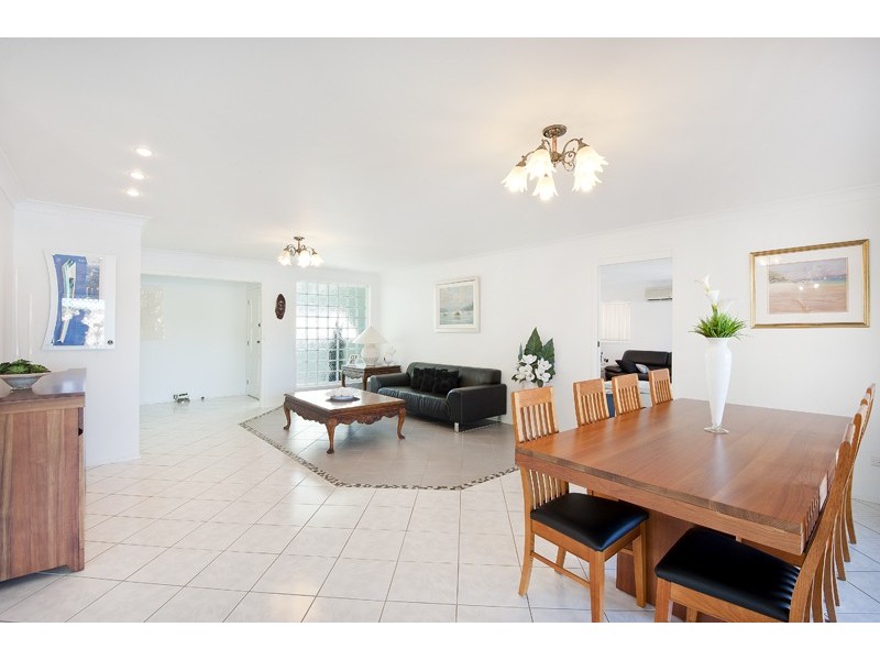 6 Mooring Place, St Huberts Island NSW 2257