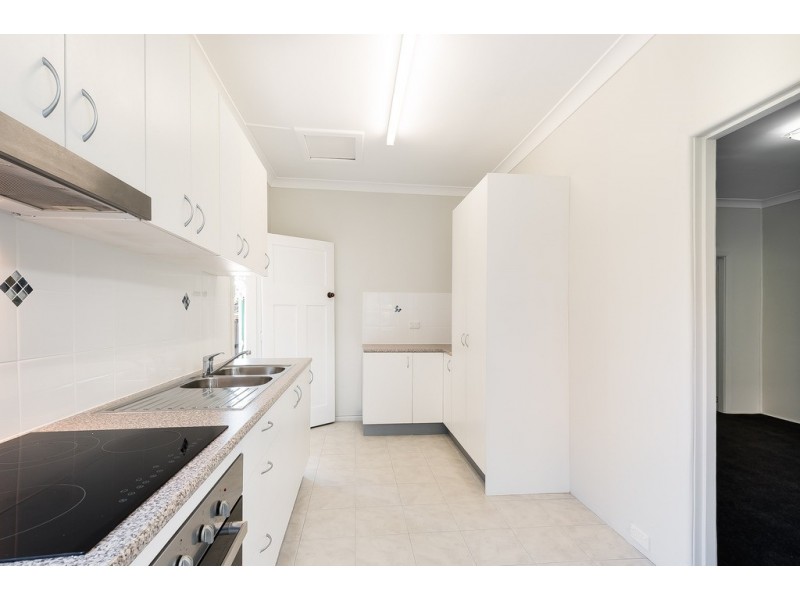 220 Railway Street, Woy Woy NSW 2256