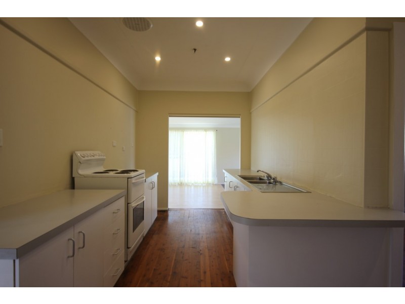 10 Springwood Street, Blackwall NSW 2256