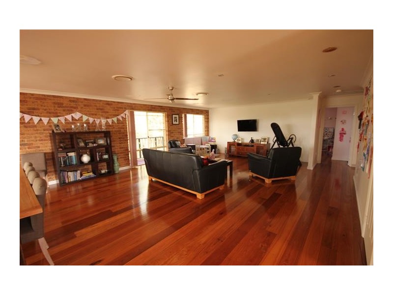 67 Kingsview Drive, Umina Beach NSW 2257