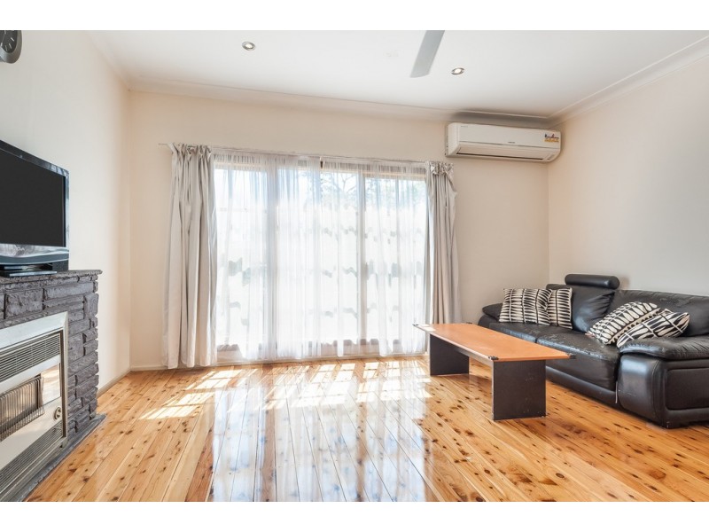 8 Terry Avenue, Woy Woy NSW 2256