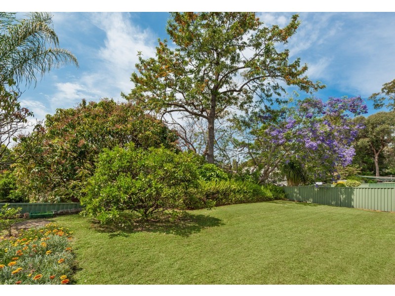 25 Mermaid Drive, Bateau Bay NSW 2261