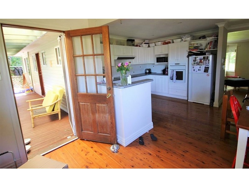 6 Adina Place, Wamberal NSW 2260