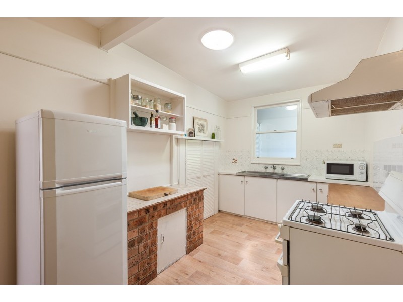 15 Valley View Road, Bateau Bay NSW 2261