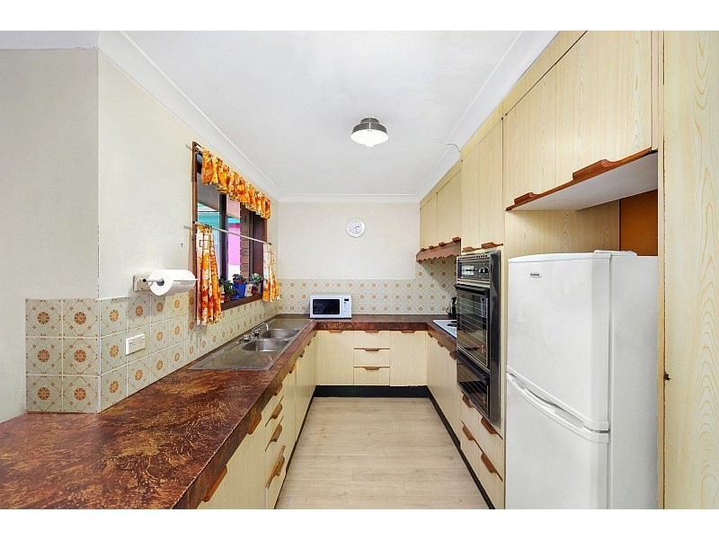 15 Lakeview Parade, Umina Beach NSW 2257