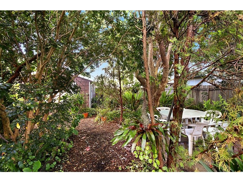 15 Lakeview Parade, Umina Beach NSW 2257