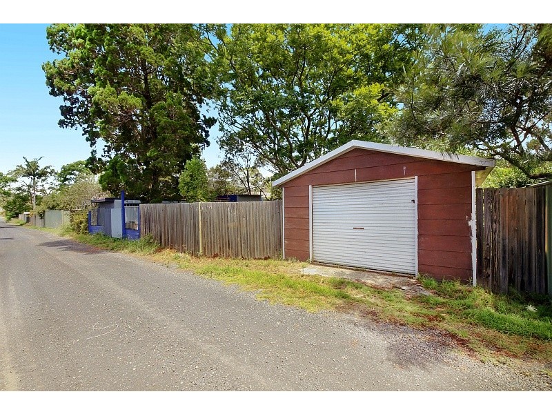 15 Lakeview Parade, Umina Beach NSW 2257