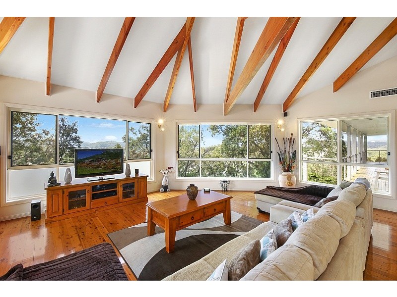 3 Kingsview Drive, Umina Beach NSW 2257