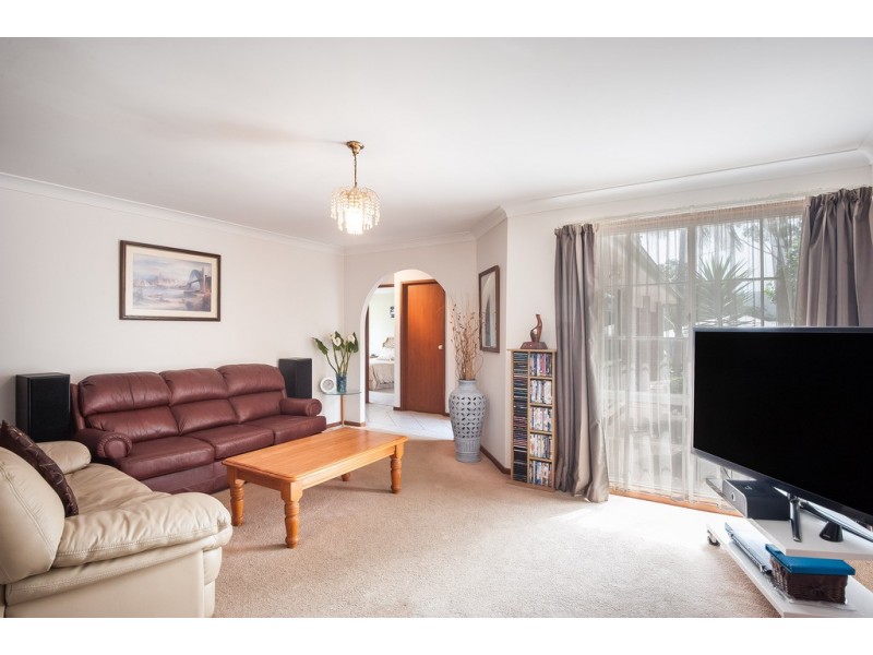 53 Noorong Avenue, Forresters Beach NSW 2260