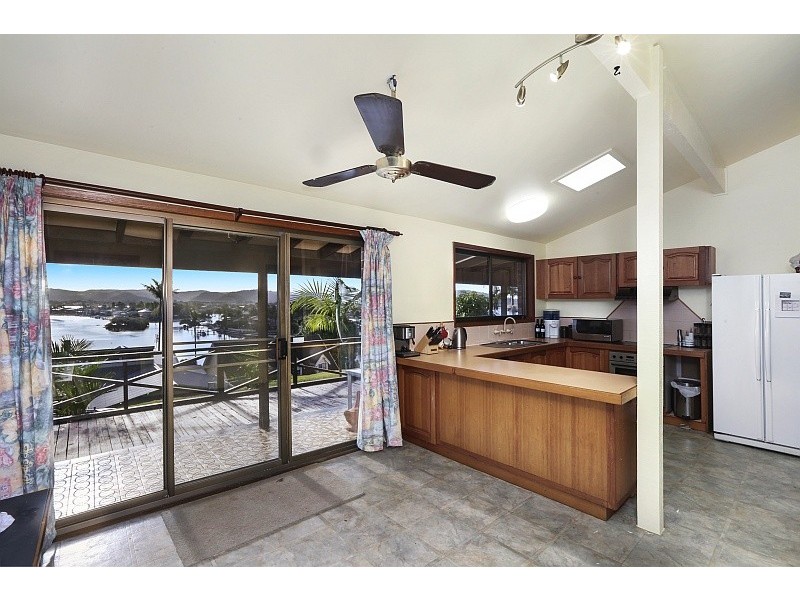 10 Daley Avenue, Daleys Point NSW 2257