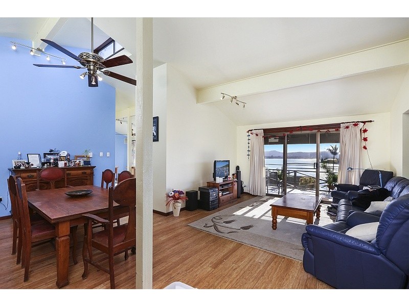 10 Daley Avenue, Daleys Point NSW 2257