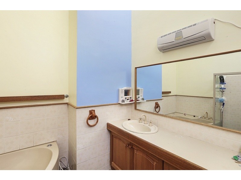 10 Daley Avenue, Daleys Point NSW 2257