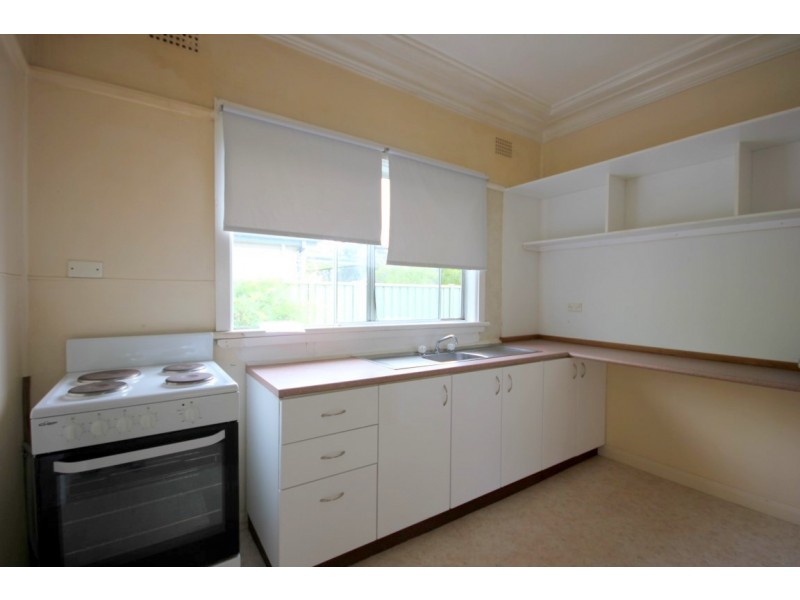 18 North Burge Road, Woy Woy NSW 2256