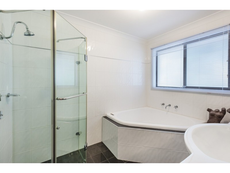 5 Peta Close, Umina Beach NSW 2257