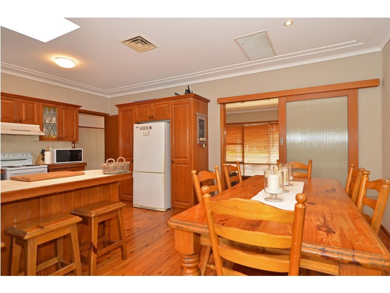 18 Sonter Avenue, Woy Woy NSW 2256