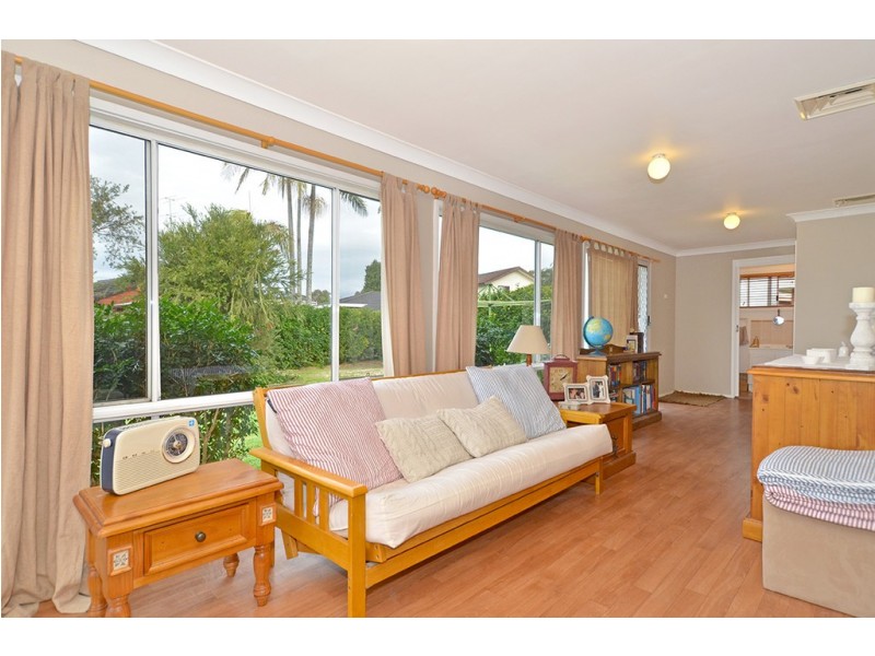 18 Sonter Avenue, Woy Woy NSW 2256