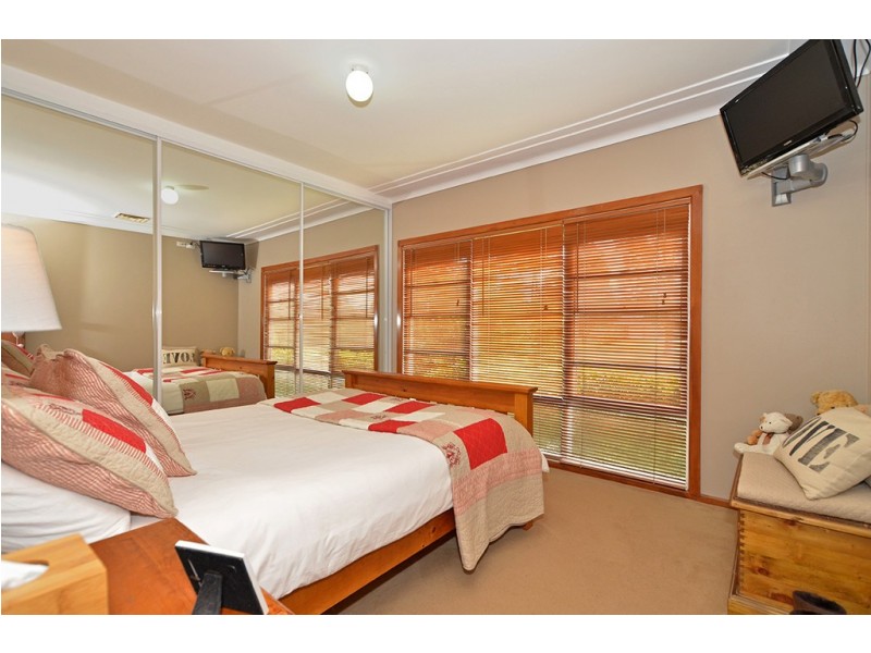 18 Sonter Avenue, Woy Woy NSW 2256