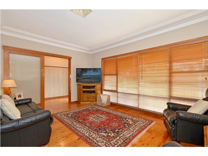 18 Sonter Avenue, Woy Woy NSW 2256