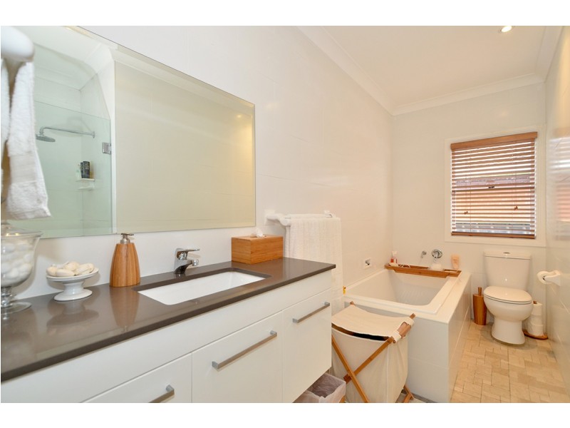 18 Sonter Avenue, Woy Woy NSW 2256