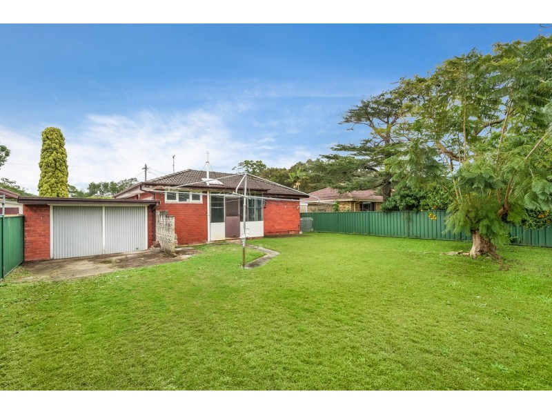 5 Jumbuck Crescent, Woy Woy NSW 2256