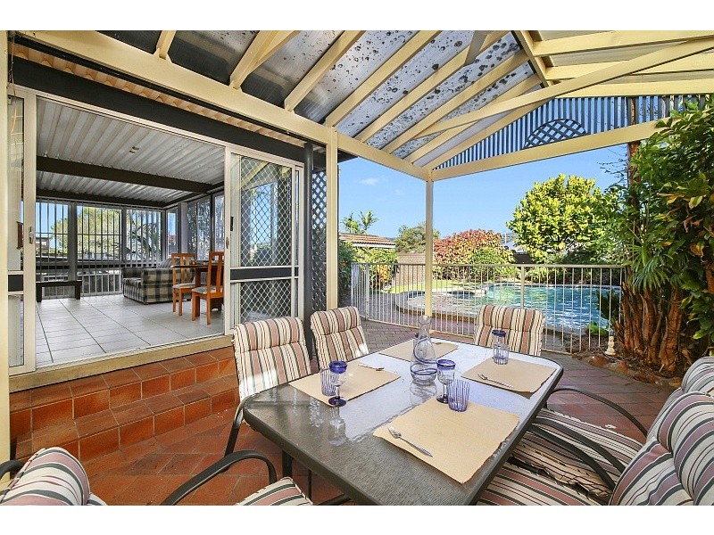 7 Noonan Point Avenue, Point Clare NSW 2250