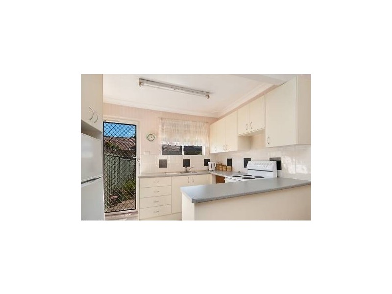 2/11a Warwick Street, Blackwall NSW 2256