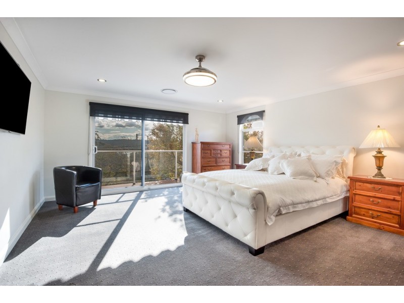 167 Albany Street, Point Frederick NSW 2250