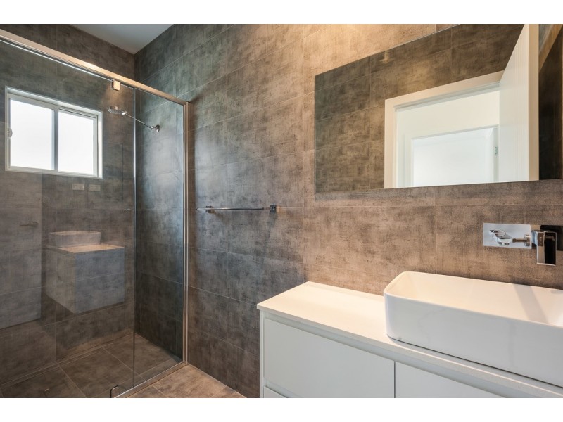 4 Waterloo Avenue, Woy Woy NSW 2256