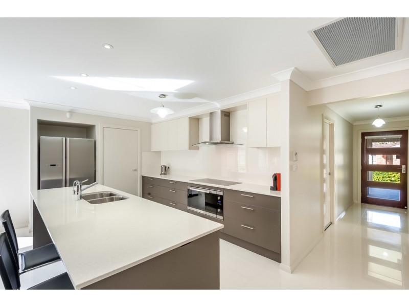 33 Davis Street, Booker Bay NSW 2257